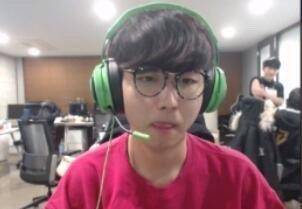 榜上逐渐缩 榜上逐渐缩