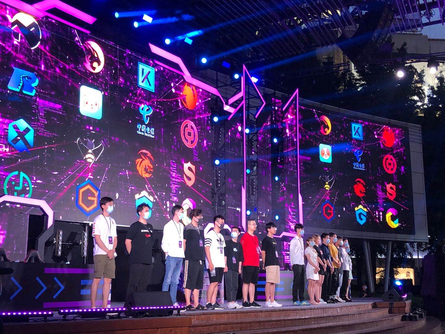 场上的积极 场上的积极