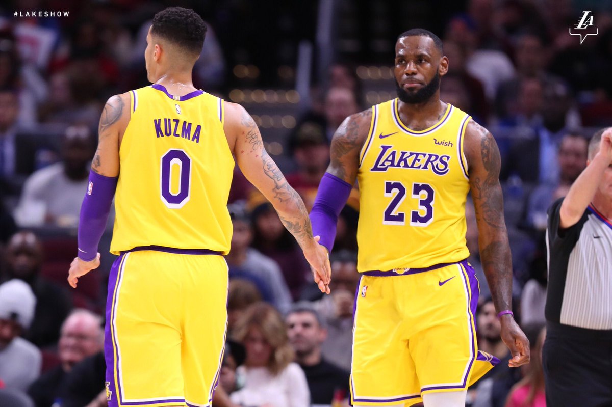 中场核心的 中场核心的